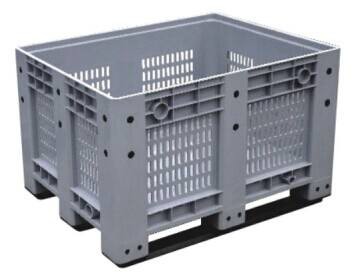 Kaxxa tal-pallet tal-plastik ħdejn tiegħi